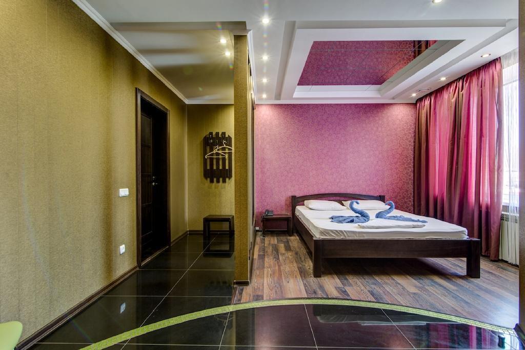 Hotel Bansay Dnipro Exterior foto